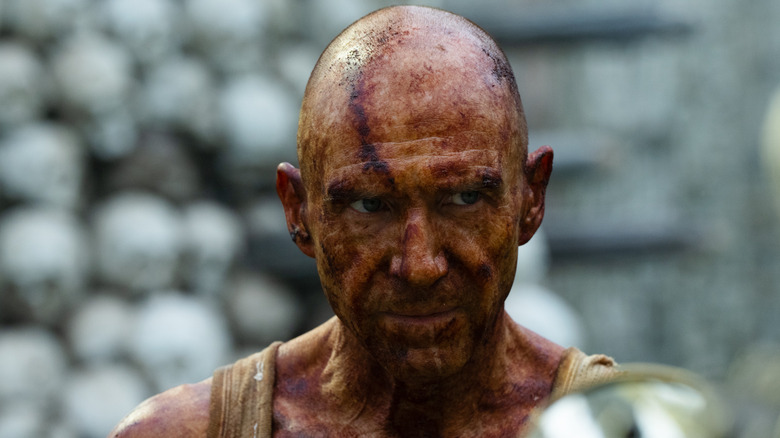 Ralph Fiennes en tant que méchant Dr Kelson dans 28 ans plus tard