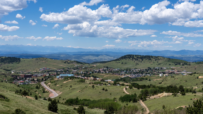 Vue panoramique en regardant sur Cripple Creek et Colorado Mountains