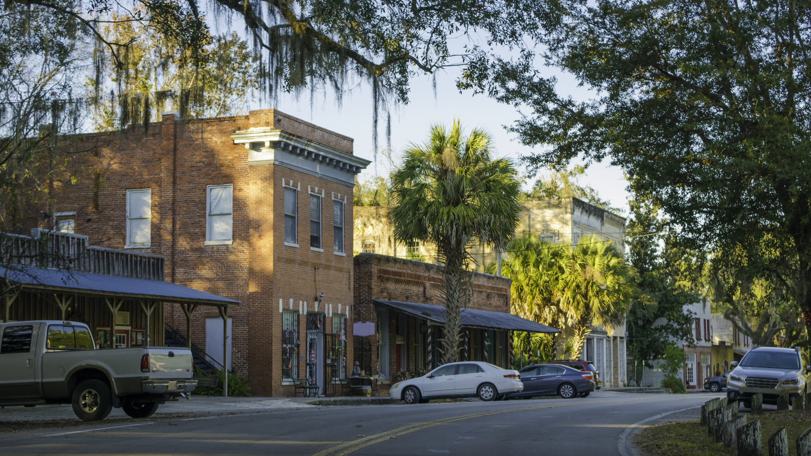 Le secret le mieux gardé de la Floride pour les trouvailles vintage est une ville amusante pleine d'agrumes et de charme