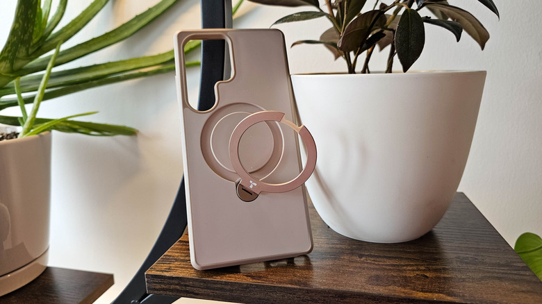 Torras Ostand Spin Case