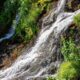 L'une des merveilles naturelles les plus visitées de Caroline du Nord est une belle cascade en cascade
