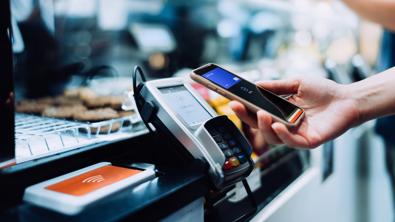 Téléphone intelligent payant au terminal