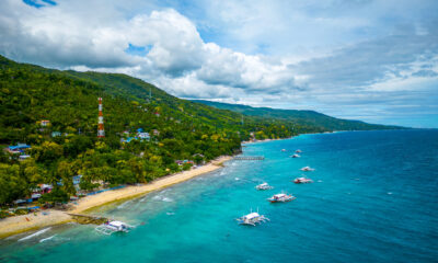 Cette destination magnifique aux Philippines possède des plages et des cascades incroyables
