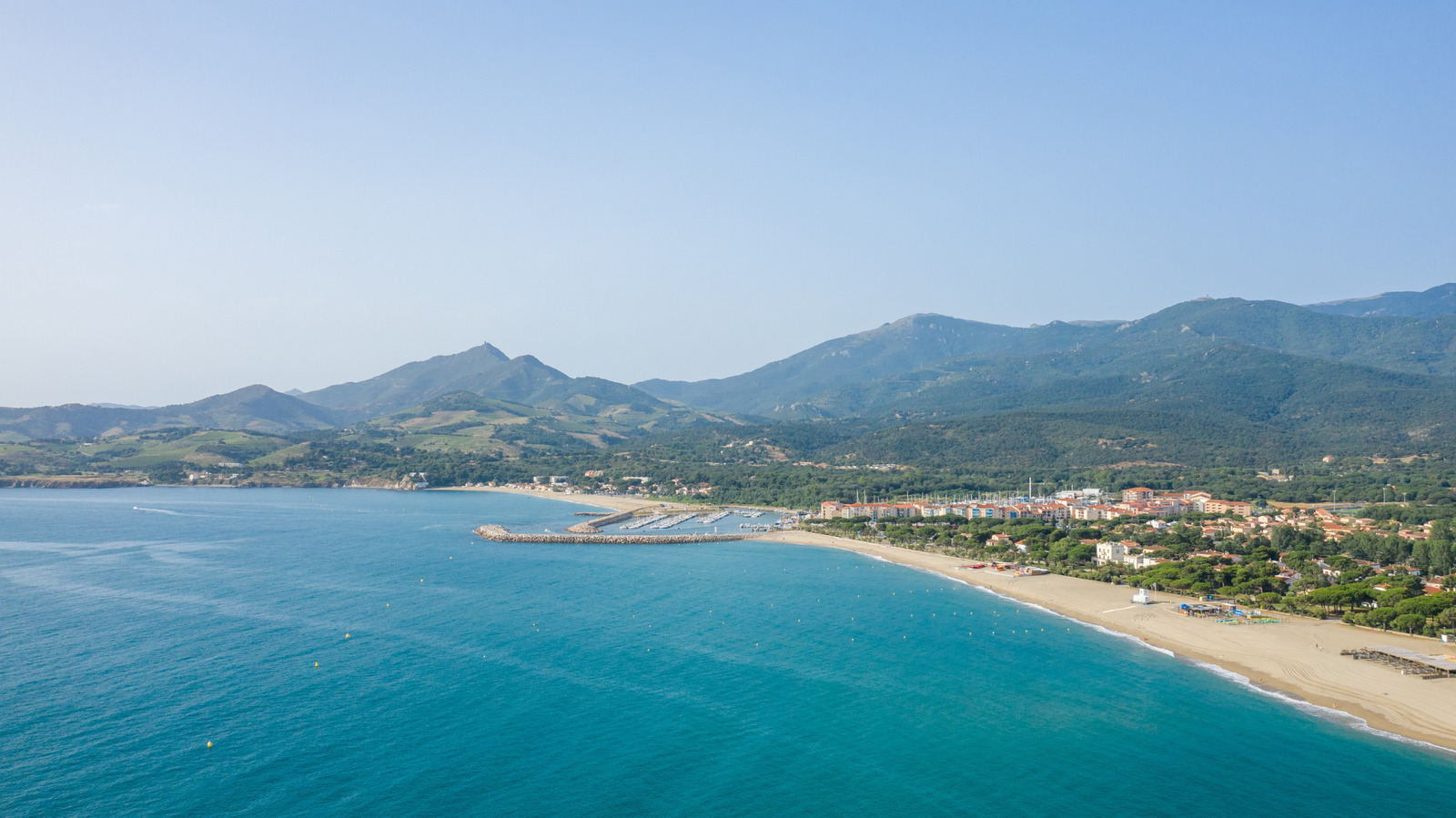 La capitale de camping française est une ville peu connue sur la côte méditerranéenne à couper le souffle