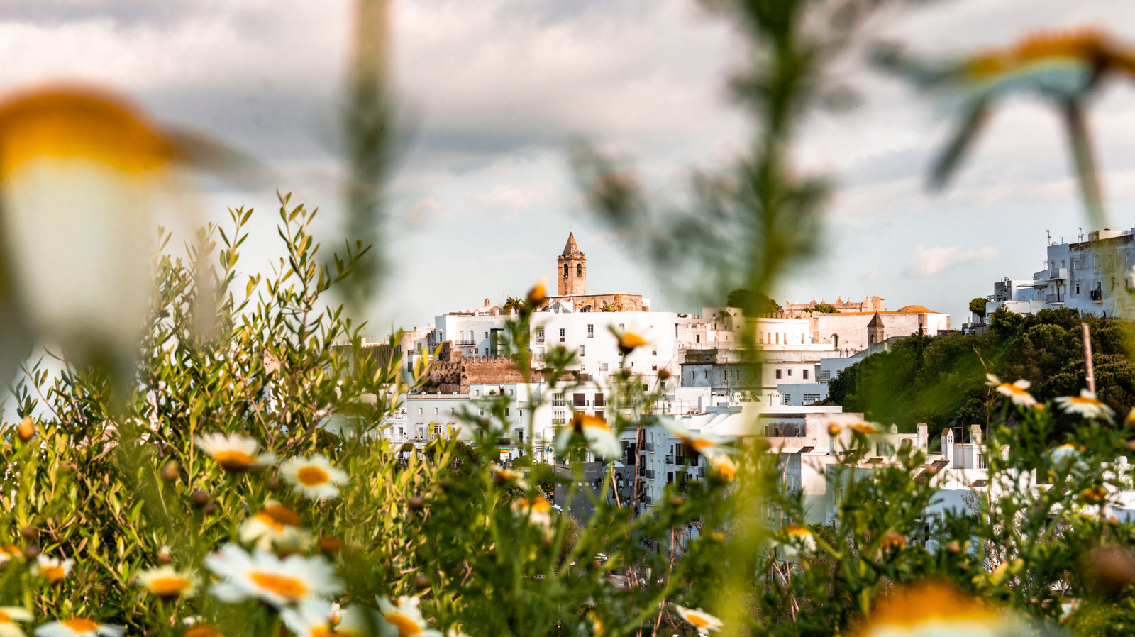Cette ville espagnole avec des murs et des fontaines de châteaux donne l'impression d'entrer dans un livre de contes