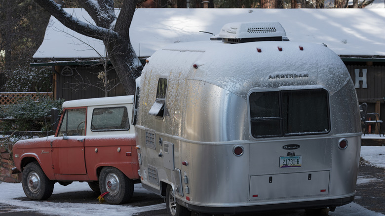 Airstream vintage et Bronco
