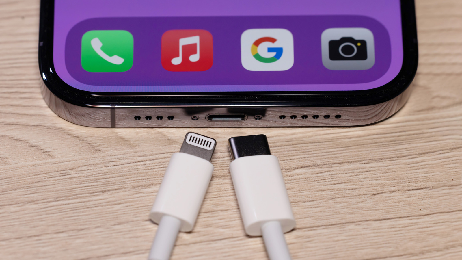 Est-il sûr de partager un chargeur iPhone avec quelqu'un d'autre?