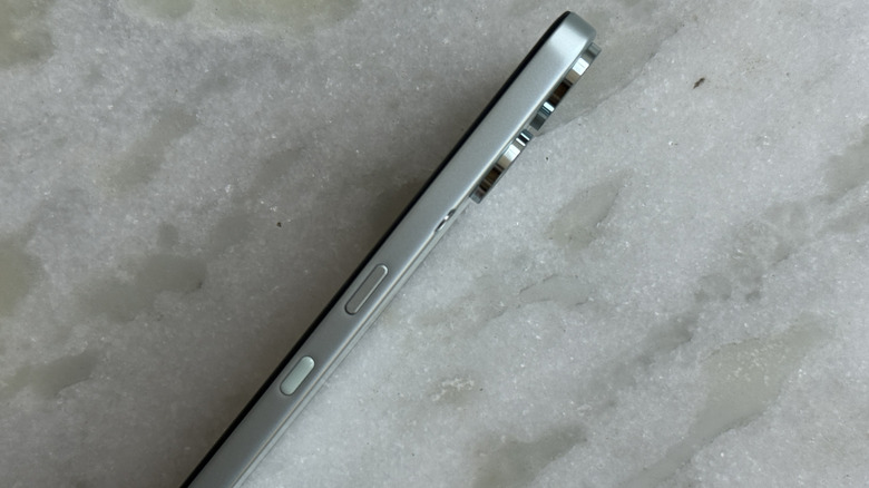 Clé essentielle sur le téléphone CMF 2 Pro.