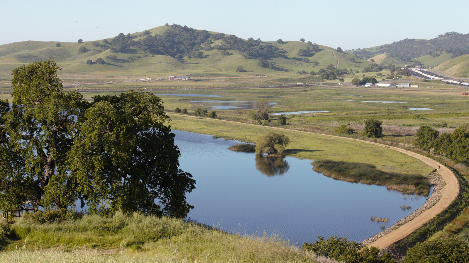 Entre San Francisco et Sacramento est une charmante ville de Californie avec un paysage luxuriant
