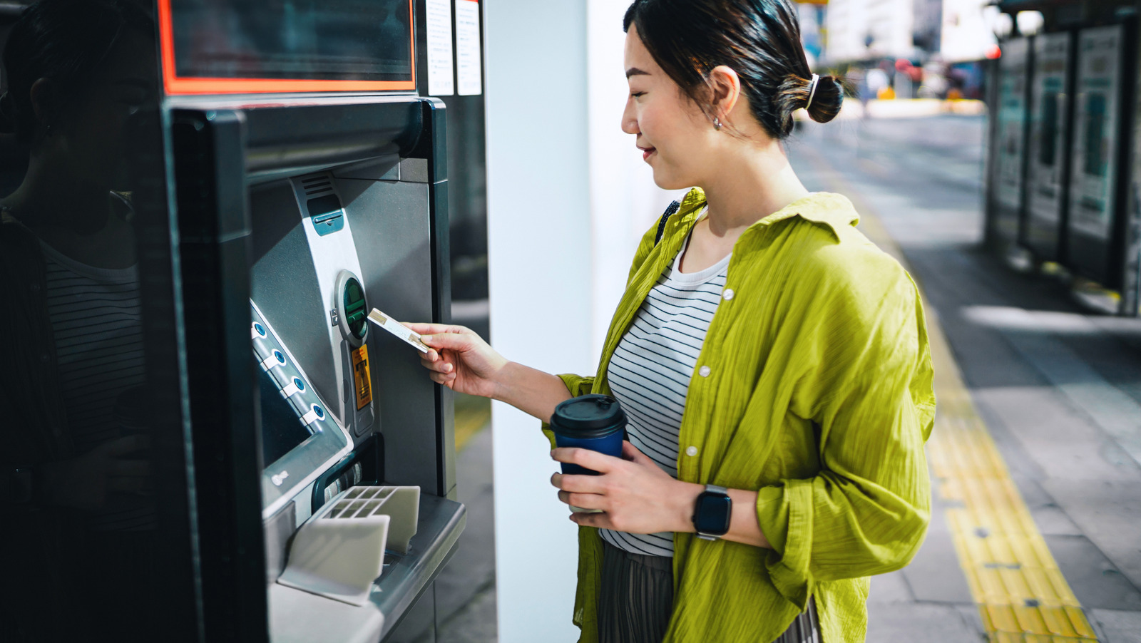 La simple suggestion de Rick Steves peut protéger vos comptes bancaires en voyageant en Europe