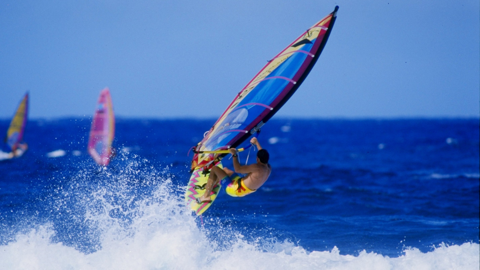La «Windsurfing Capital of the World» d'Hawaï est un parc de plage majestueux avec une vue imprenable
