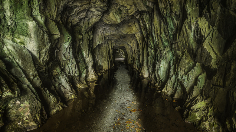 tunnel souterrain en carrière