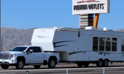 Fifth Wheel vs Travel Trailer: Quel VR remorable est le bon choix pour vous?