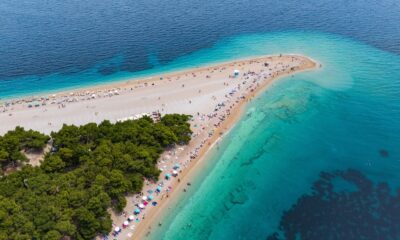 La plage «Golden Horn» de Croatie est l'un des spots populaires d'Europe avec des eaux de type caribéen