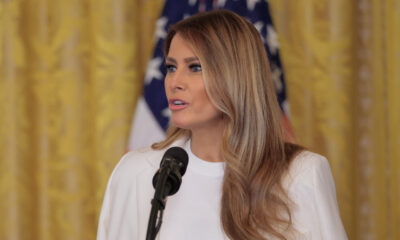 La tenue de ceinture de déclaration obsolète de Melania Trump était l'un de ses pires looks de tous les temps