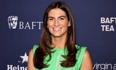 Kaitlan Collins a cloué la tendance de la chaussure la plus chaude de l'été 2025 au temps chaud aux longues jambes
