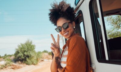 Une chaîne de terrain de camping sur la côte ouest abordable pour les conférences et les nomades de fourgonnette a une ambiance de bricolage groovy