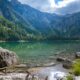 L'un des plus beaux sentiers familiaux du parc national des glaciers possède un lac cristallin