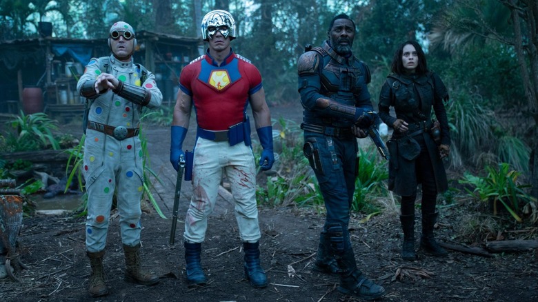 Polka-Dot Man, Peacemaker, Bloodsport et Ratcatcher 2 dans la jungle dans le Suicide Squad