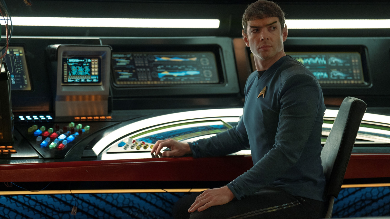 Ethan Peck de Star Trek explique ce qui sépare son spock de Leonard Nimoy (exclusif)
