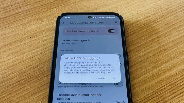 Android met en garde contre les risques de permettre le débogage USB