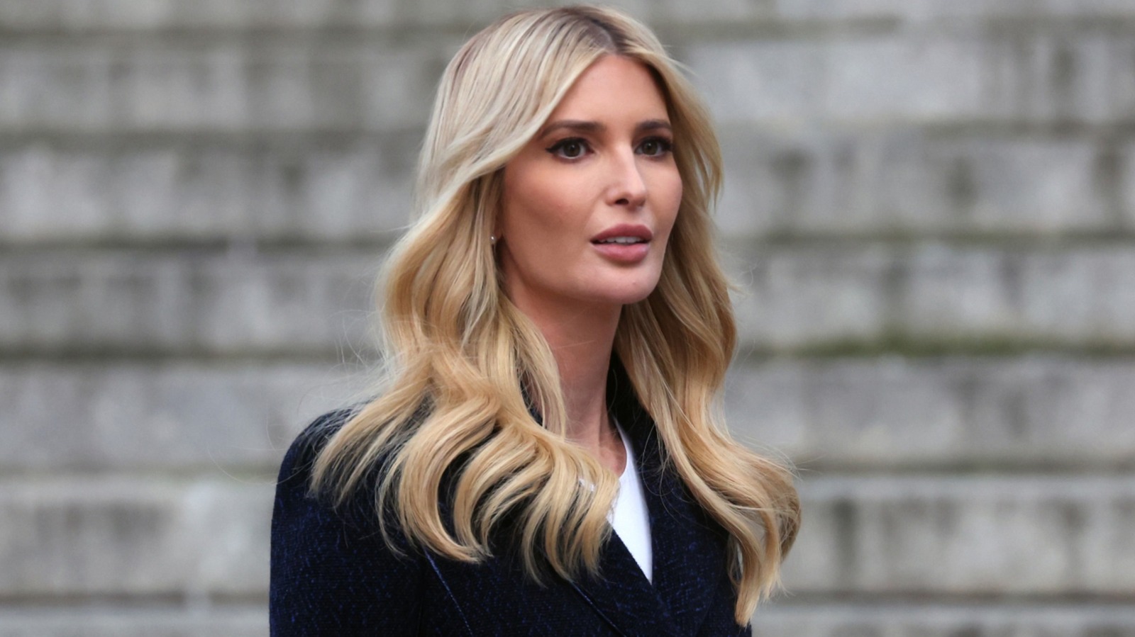 Quelle est la couleur naturelle des cheveux d'Ivanka Trump?