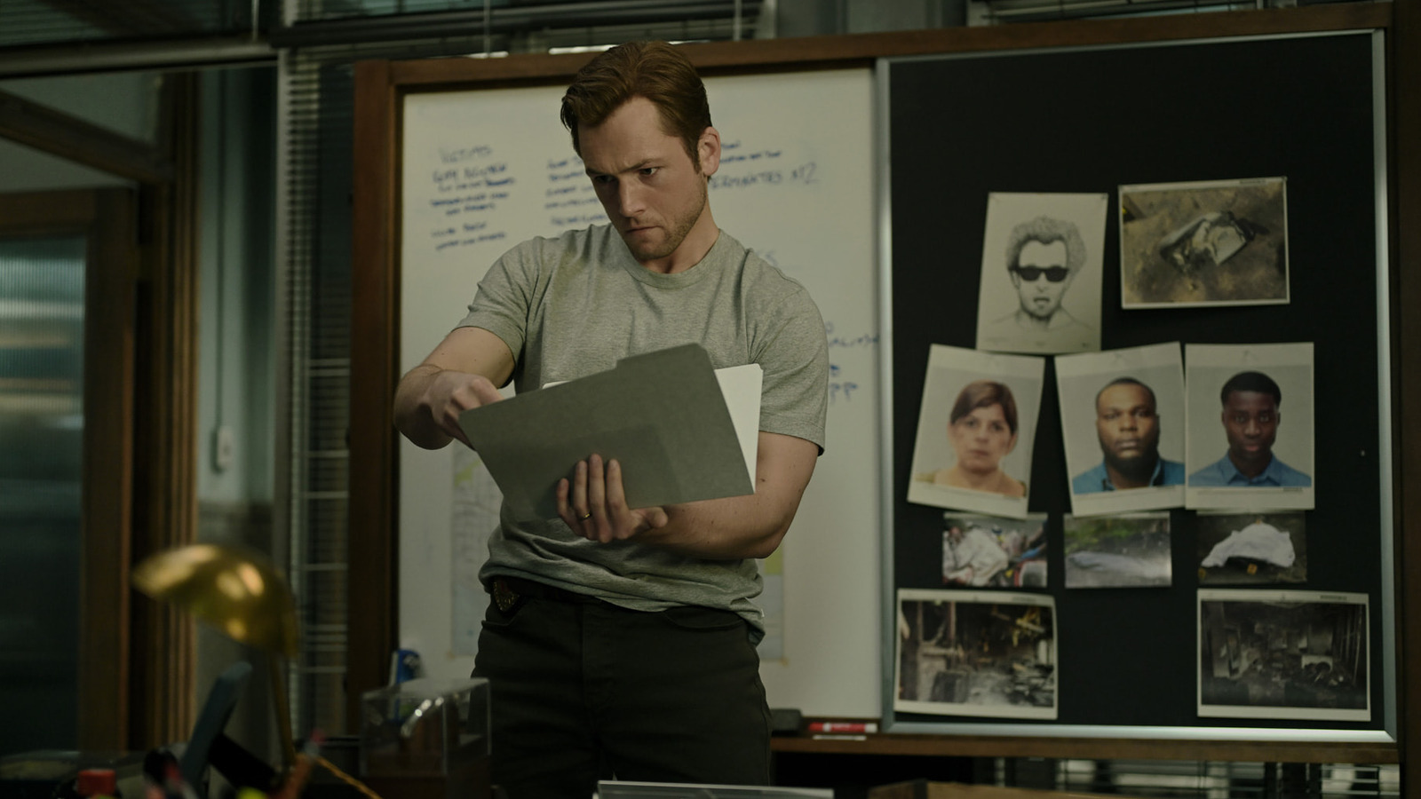 La fumée de Taron Egerton a une grande torsion qui laissera les téléspectateurs divisés