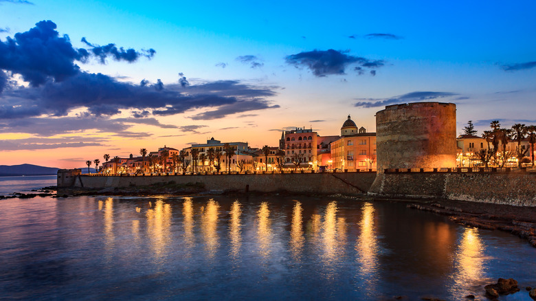 ALGHERO Italie City Scene Waterfront la nuit