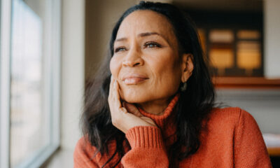 Il peut y avoir une raison biologique pour laquelle vous avez l'air plus âgé que vos amis