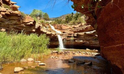 L'un des meilleurs trous de natation de l'Utah est une cascade naturelle à couper le souffle rouge naturel