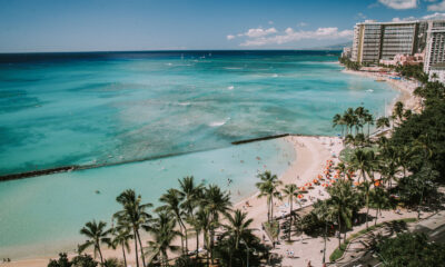 Évitez les foules de Waikiki à la plage à couper le souffle d'Hawaï avec de la superbe eau et de la plongée en apnée