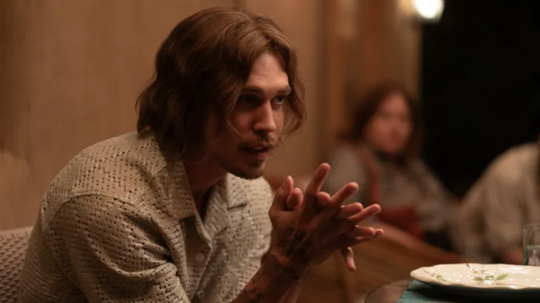 Vernon Jefferson Peak Holds Court à Eddington