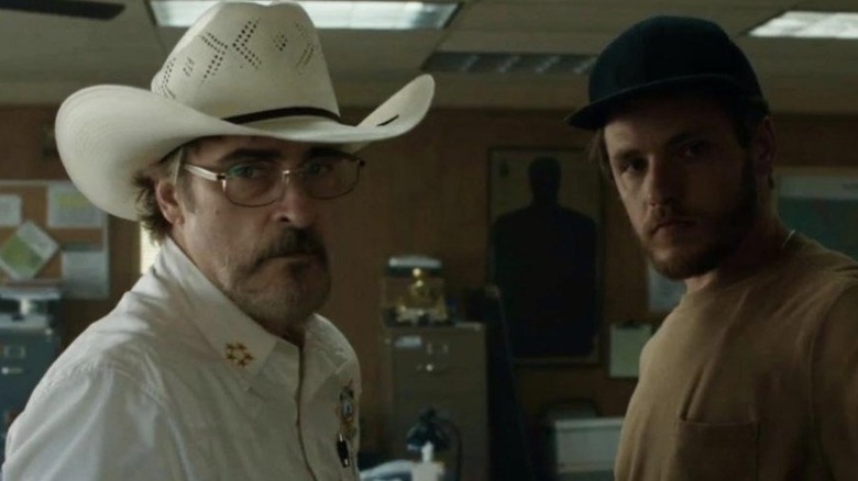 Joe et Guy ont une réflexion profonde à leurs fonctions à Eddington