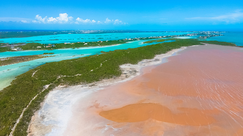 Une vue aérienne du son de craie, des Turcs et des Caicos