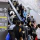La règle d'étiquette des escaliers mécaniques tacite au Japon les touristes devraient savoir avant de visiter