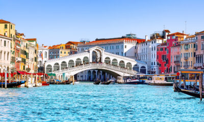 Une ville italienne historique Rick Steves appelle «Forever-Unique» est imprégné de romance et de charme