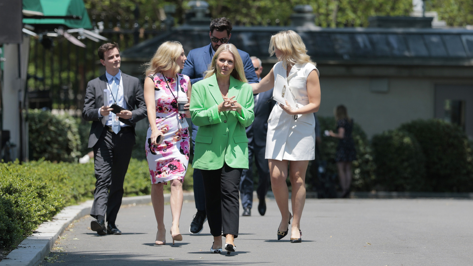 La tentative de Karoline Leavitt de jouer avec des proportions a conduit à un échouage de mode étonnant