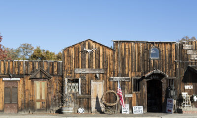 Une ville en plein air dans les montagnes de la Sierra Nevada en Californie se vante du charme d'or à l'ancienne