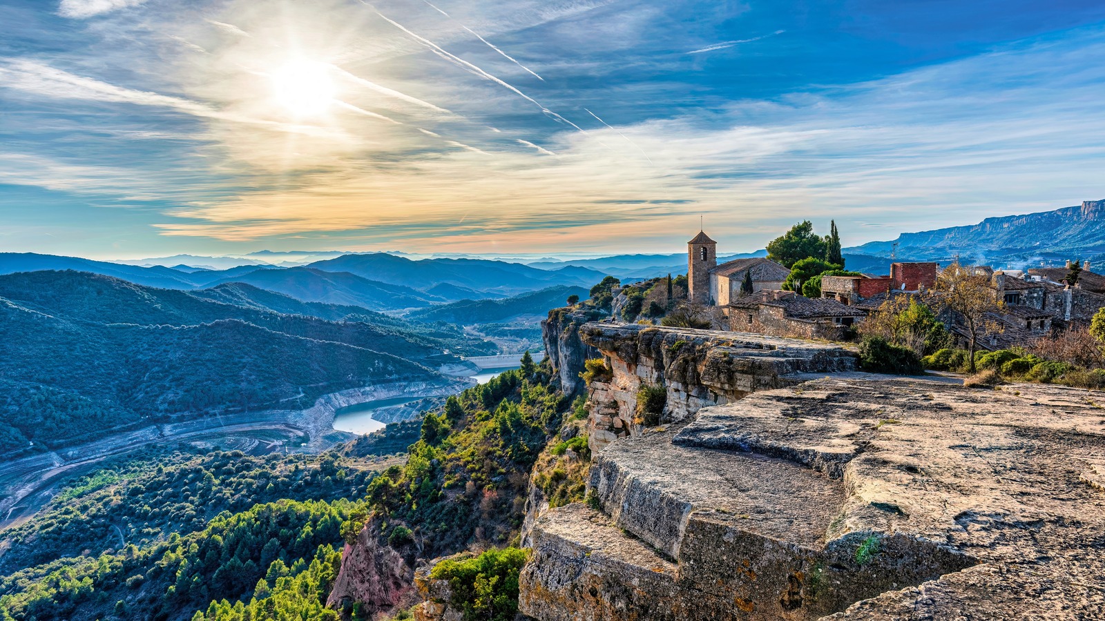 Ce village négligé propose certaines des randonnées et grimpes de roche les plus incroyables en Espagne