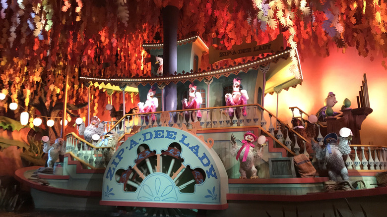 Splash Mountain Riverboat Red Lave Animatronics