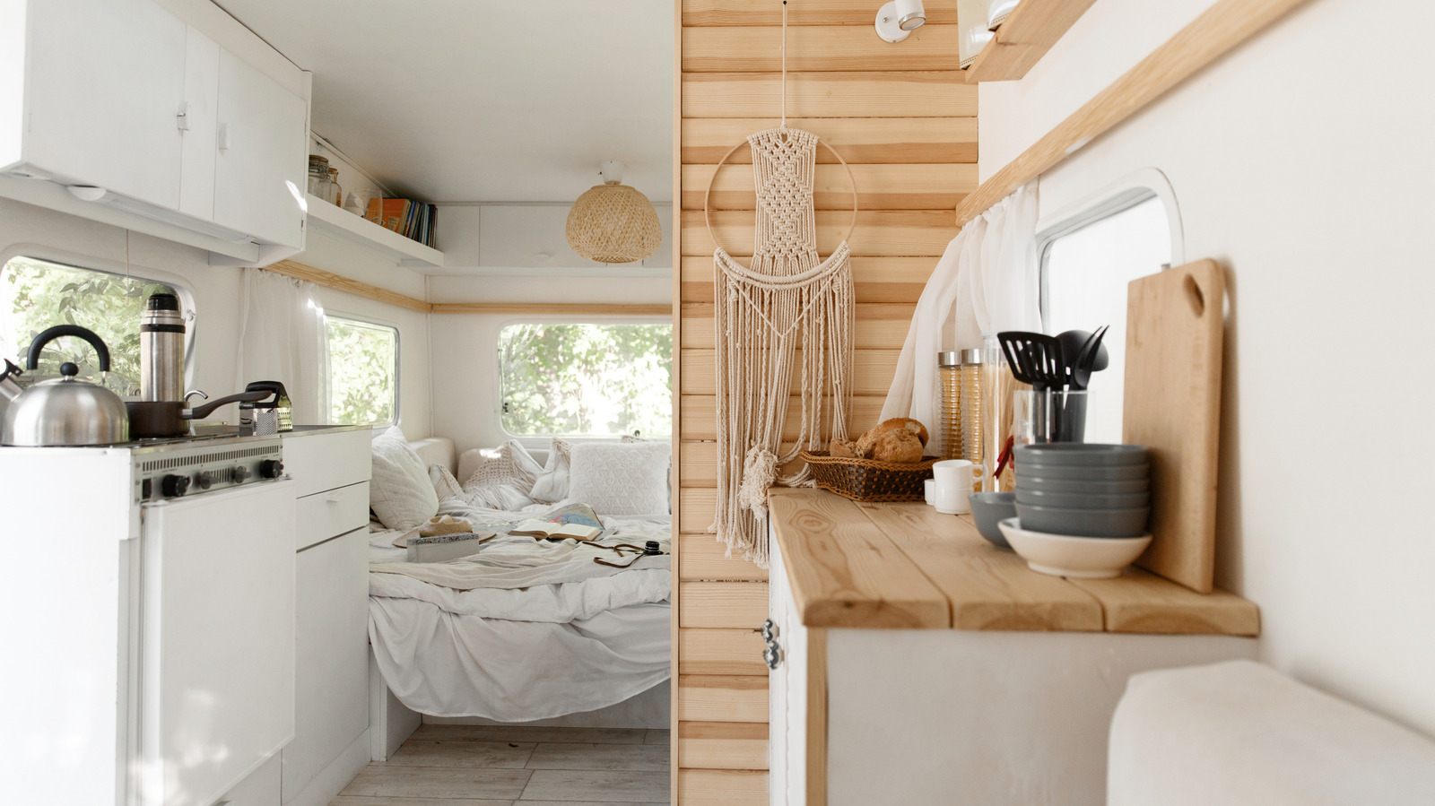 Cette table à petit budget d'Ikea est un piratage élégant de l'économie d'espace RV