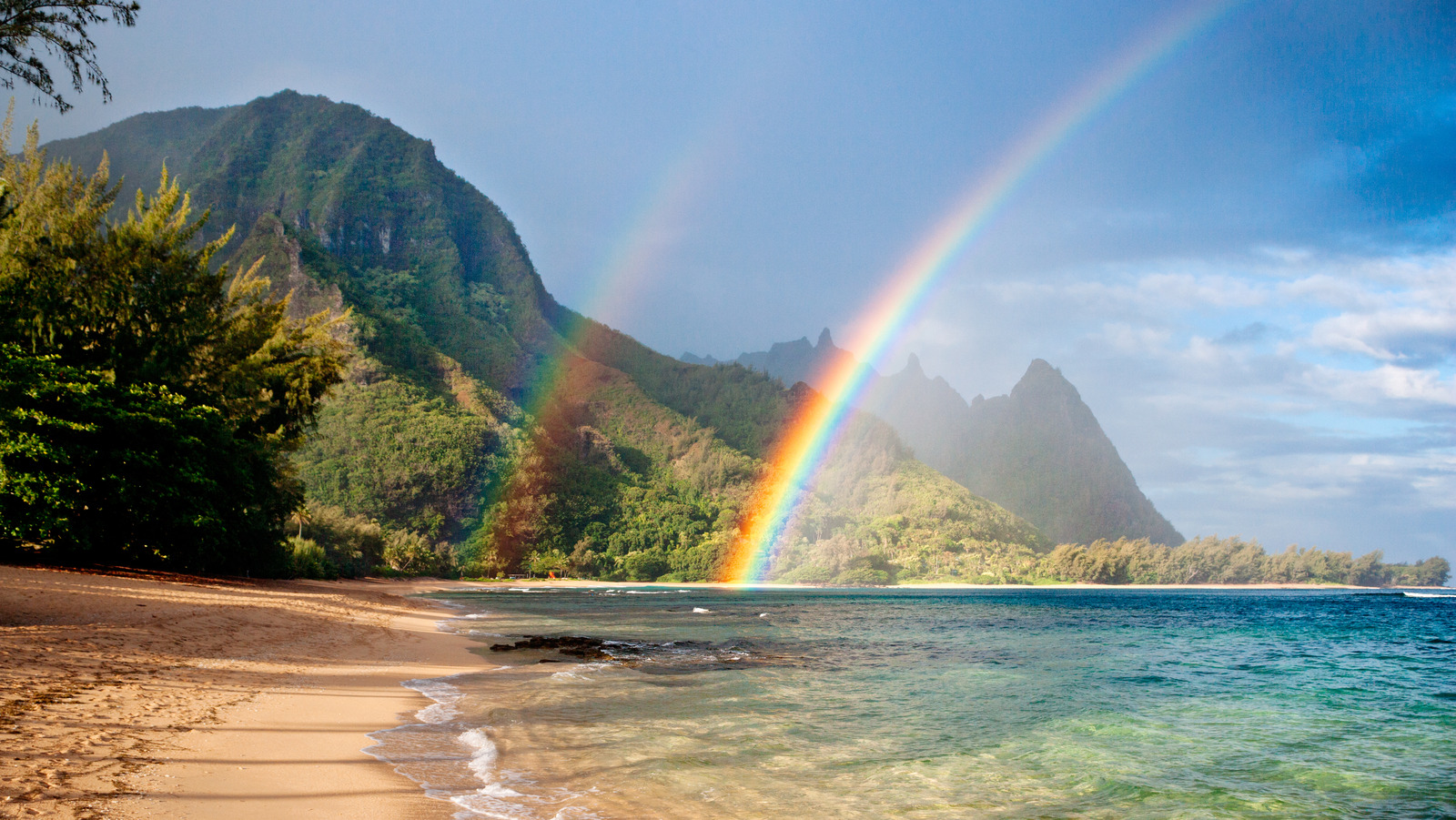 La plage «secrète» de Kauai est un paradis isolé qui n'est accessible que par un sentier de randonnée