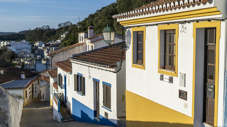 Maisons colorées à Aljezur