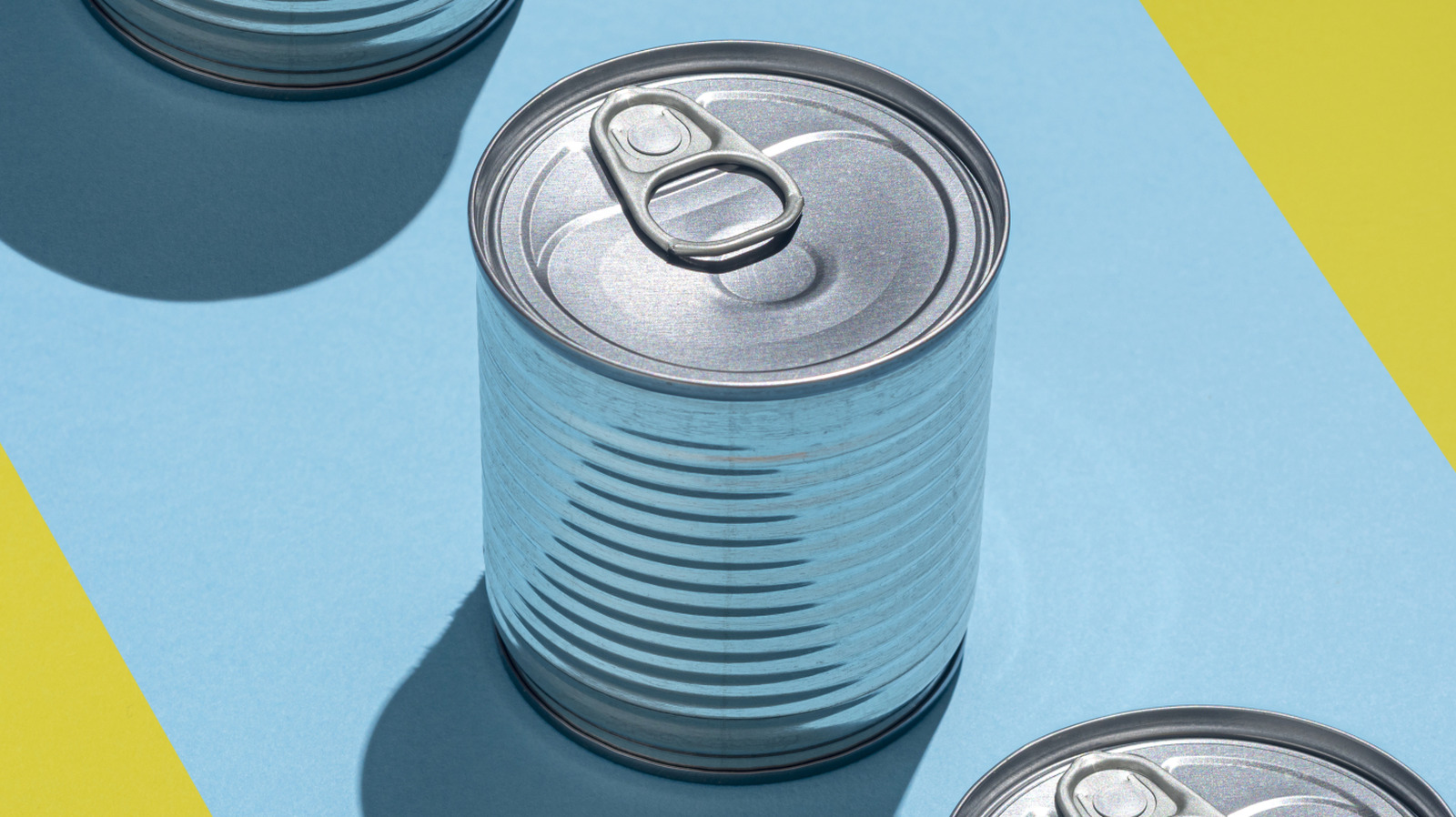 Il y a une raison pour laquelle les contenants de nourriture en conserve sont toujours côtelés