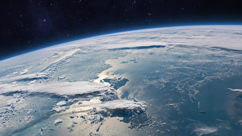 La courbure de la terre à partir de l'orbite