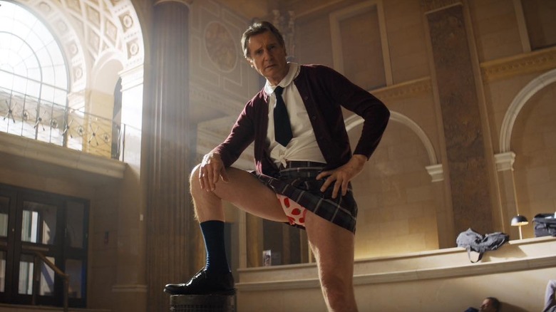 Liam Neeson en tant que Frank Drebin Jr.