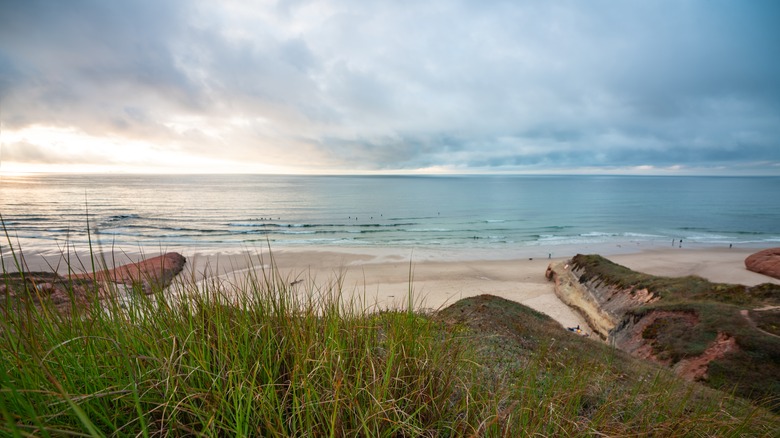 Belle vue côtière péniche du Portugal