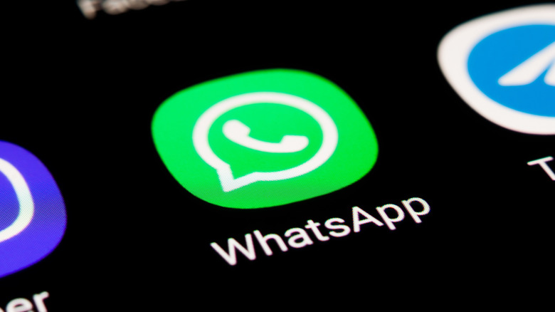 Messagers sur l'écran du téléphone Android