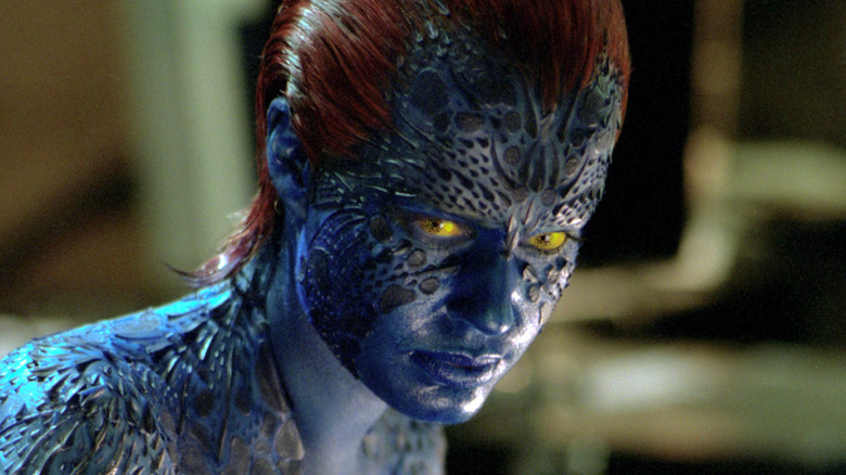 Gros plan de Mystique dans X-Men (2000)