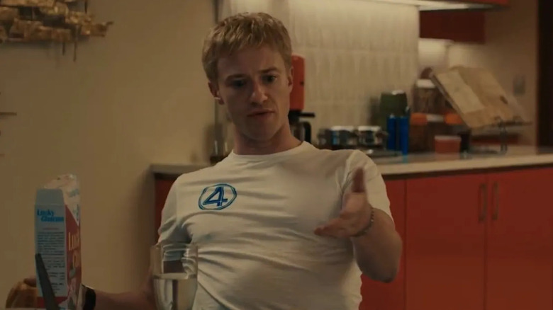 Johnny Lords sur la table du petit-déjeuner dans les quatre fantastiques: premiers pas